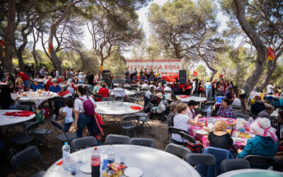 Més de 600 persones gaudeixen de la 24a Festa de la Rosa de Sant Pere de Ribes